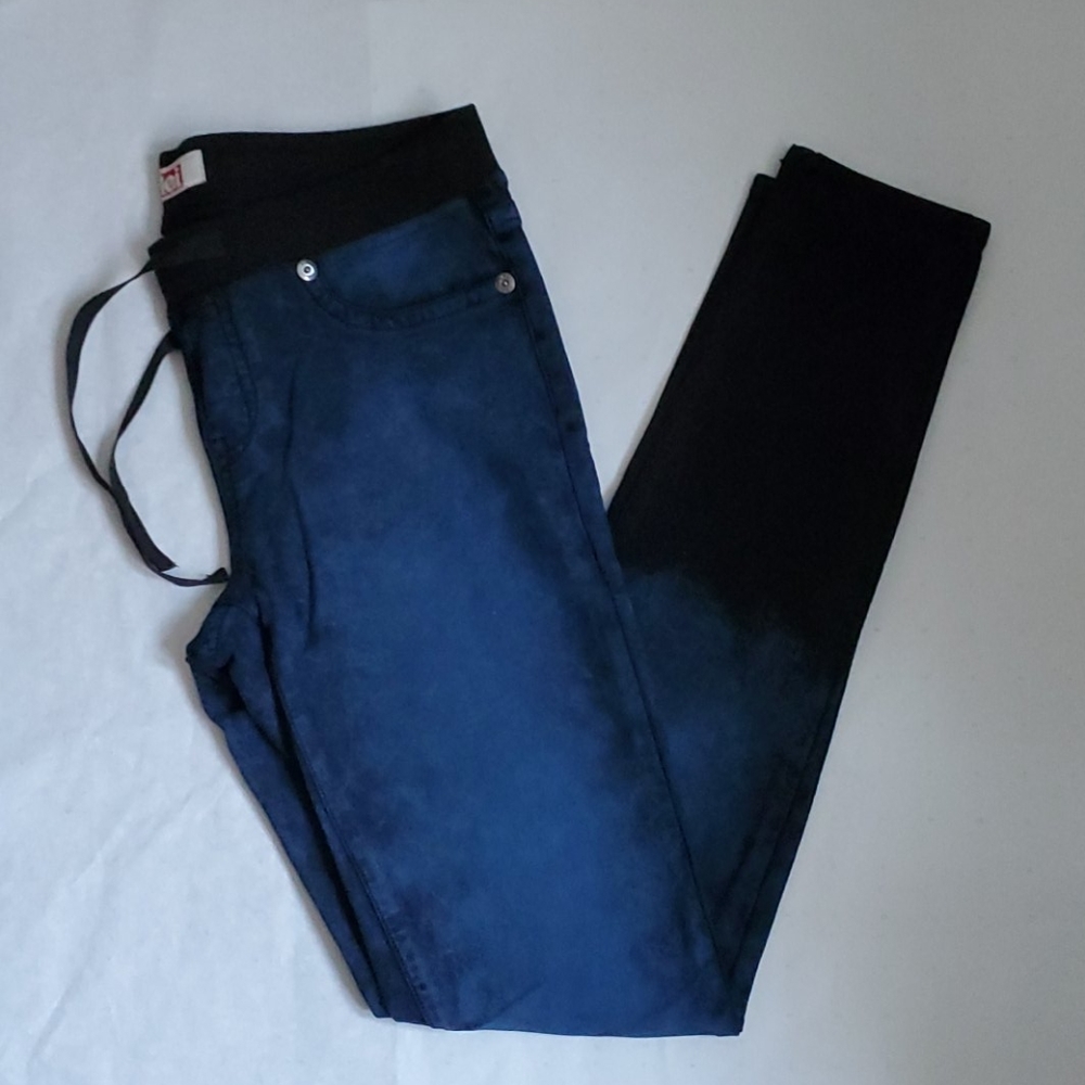 L.E.I stretch skinny/legging pant....sz M